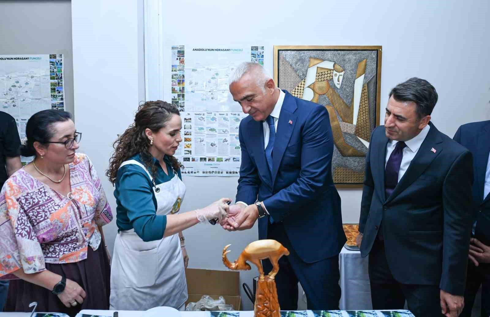 Bakan Ersoy: Beş Şehri Turizmde Güçlendirmek İçin Çalışıyoruz