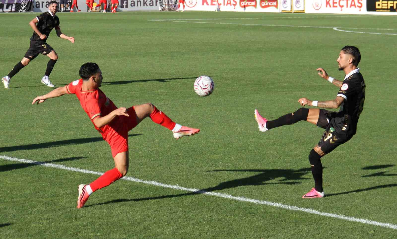 Iğdır FK, Manisa FK'yi 4-2 ile Geçti