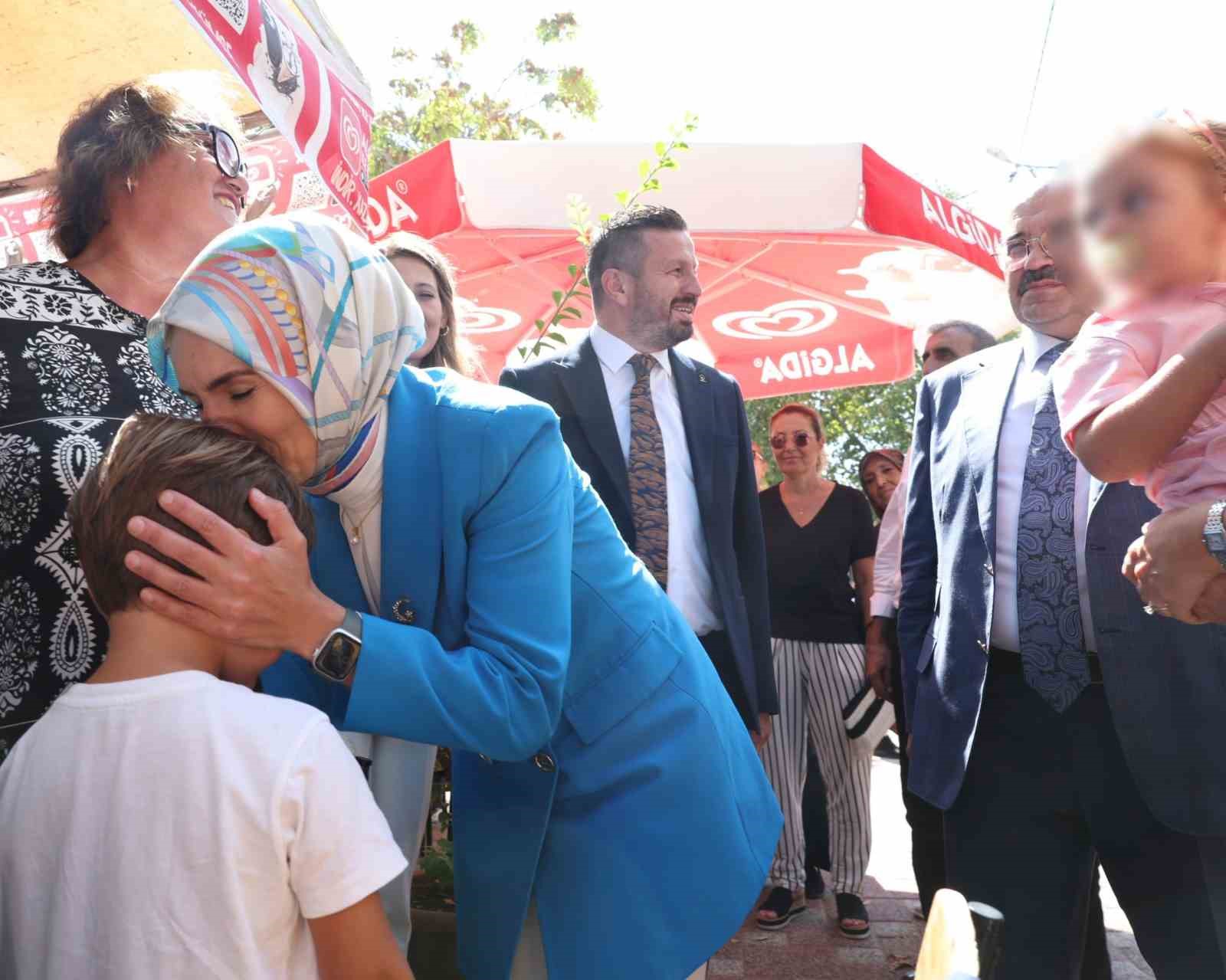 Bakan Göktaş, KALBEN Çocuk Köyü’nü ziyaret etti