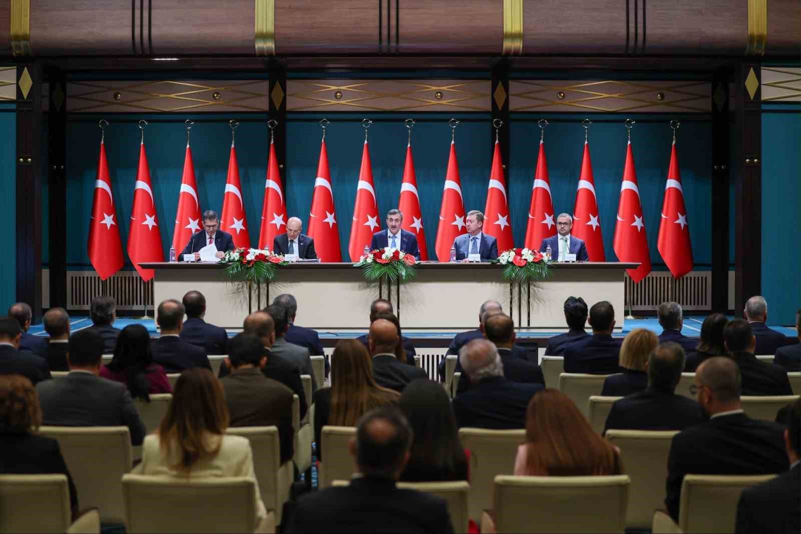 Bakan Şimşek: Kamu Tasarrufu, 6 Bakanlığın Bütçesinden Daha Fazla