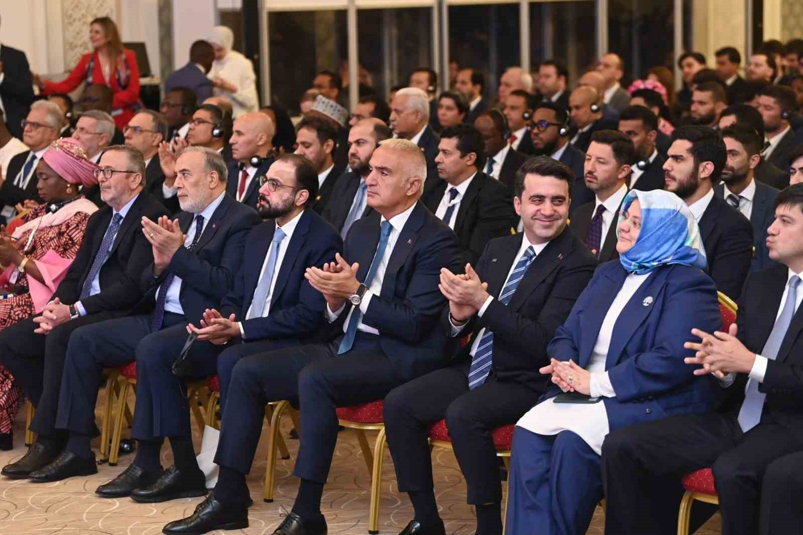 Kültür ve Turizm Bakanı Ersoy'dan Gazze için güçlü bir çağrı: "Müslüman diasporaların rolü çok önemli"
