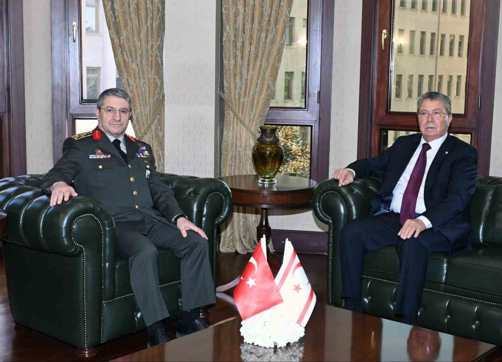 Genelkurmay Başkanı Bayraktaroğlu'ndan KKTC Başbakanı Üstel ile Önemli Görüşme