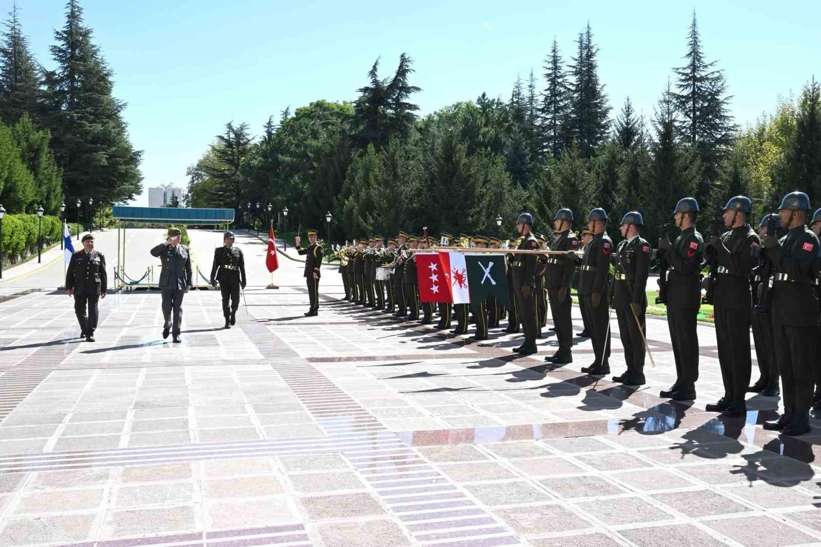 Kara Kuvvetleri Komutanı Tokel, Finlandiyalı Mevkidaşı Valimaki'yi Ağırladı