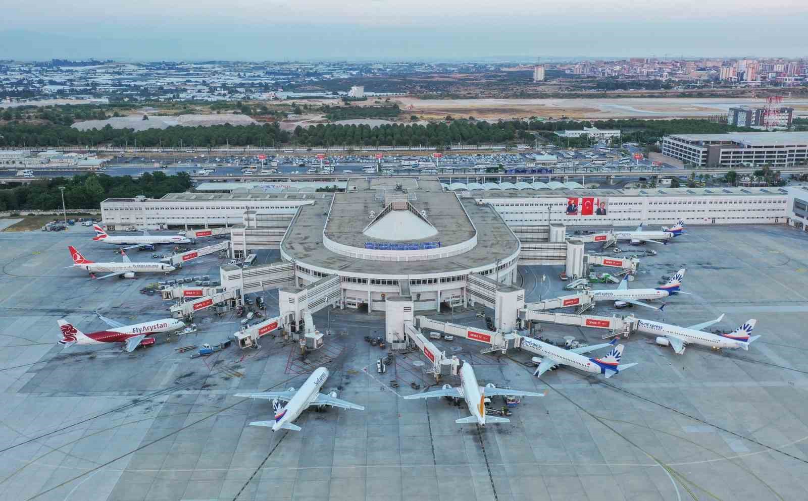 Havalimanlarında Rekor Yolcu Sayısı: 167 Milyonun Üzerinde