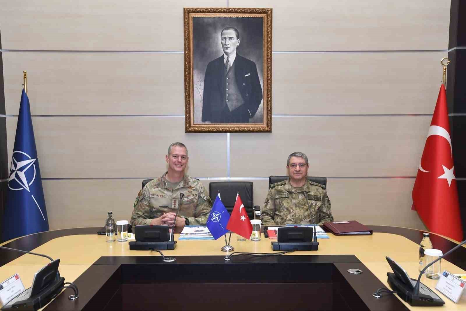 Bayraktaroğlu ve Grynkewich'le Stratejik Görüşme