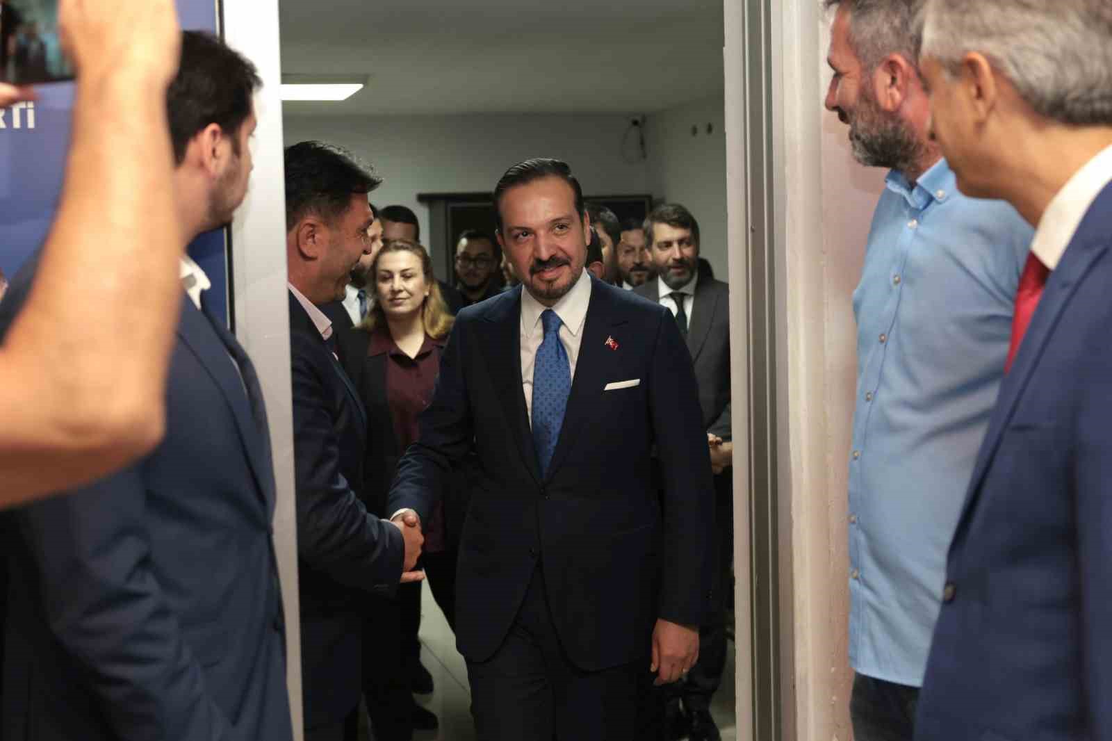 Zorlu: Ana muhalefet kendi içinde yeni bir muhalefet üretti
