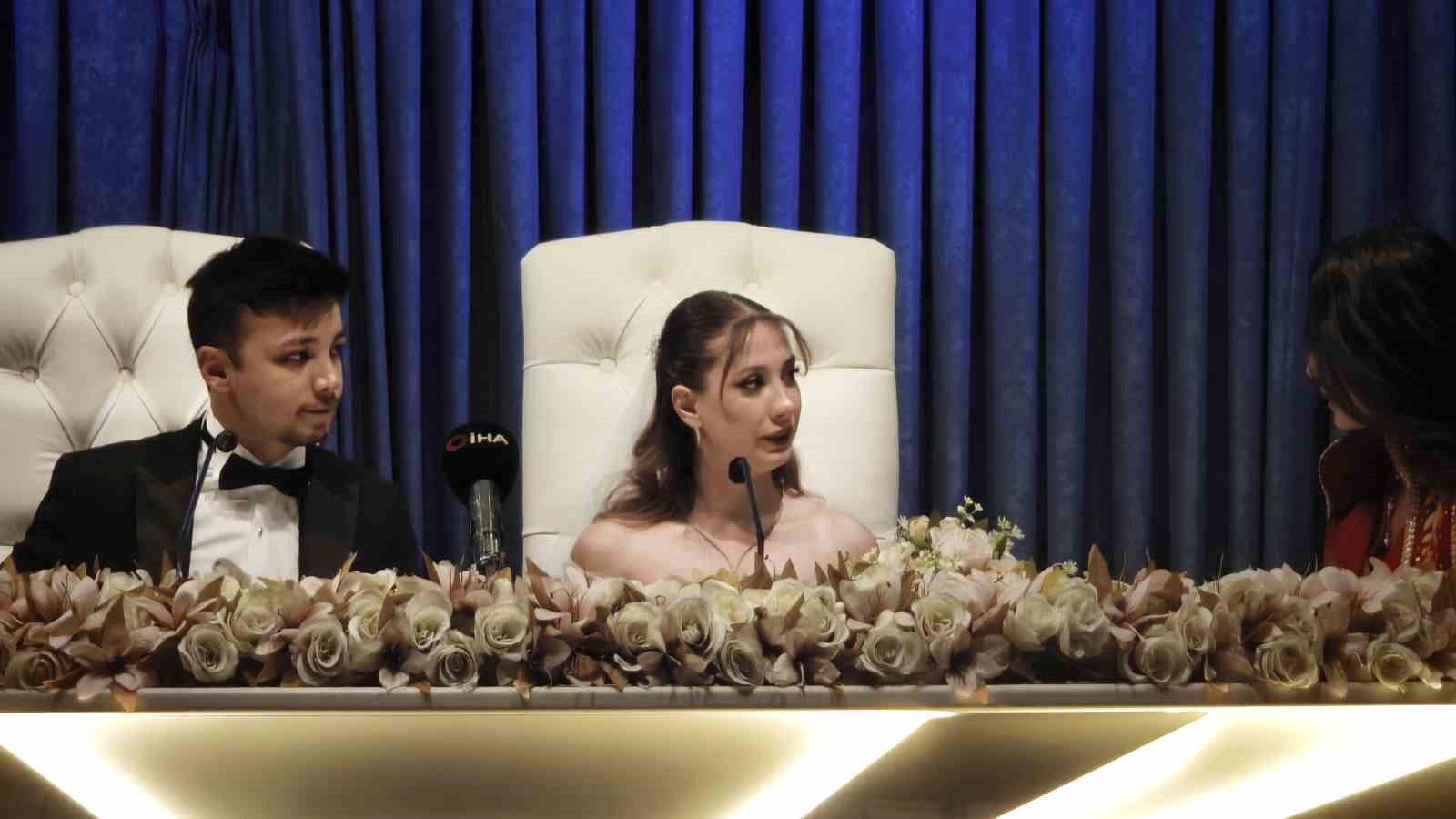 Ankara'da Duygu Dolu Bir Nikah Töreni: Gürkan Sayın ve Hatice Sena Uyaner Evlendi