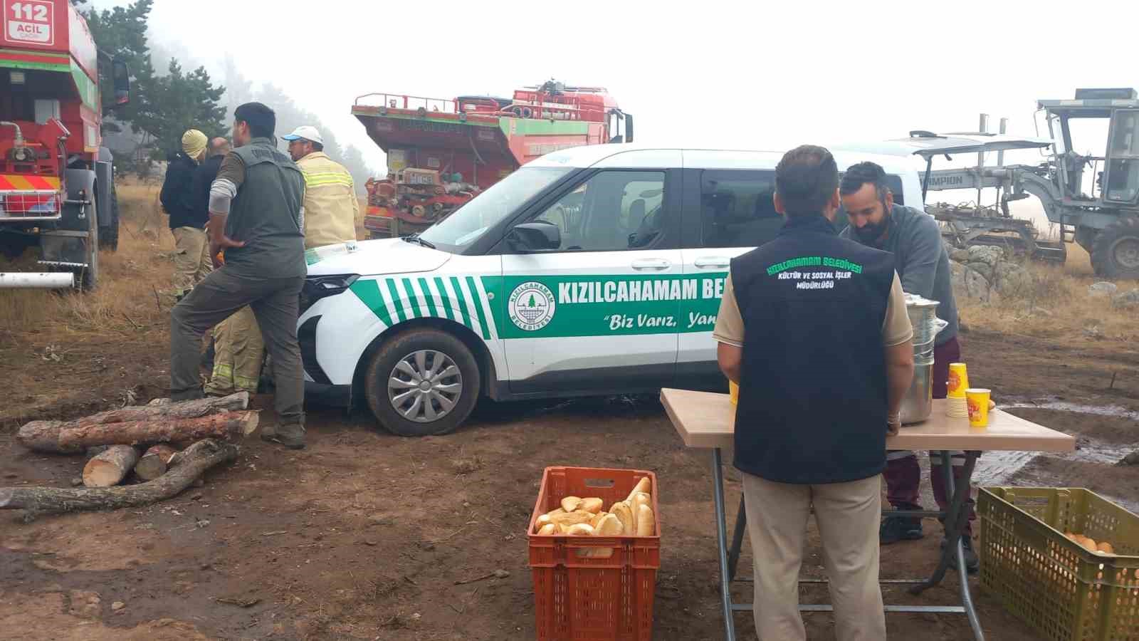 Kızılcahamam Belediyesi, Yangınla Mücadelede Ekiplerinin Yanında