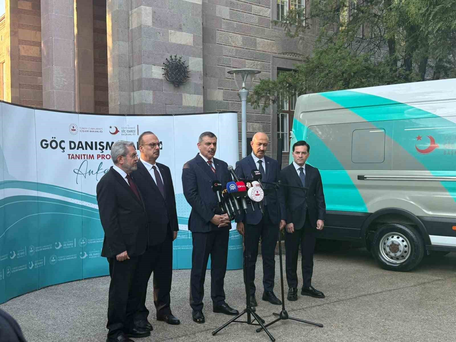 Okullarda Güvenlik Artıyor: 2.800 El Dedektörü Dağıtıldı