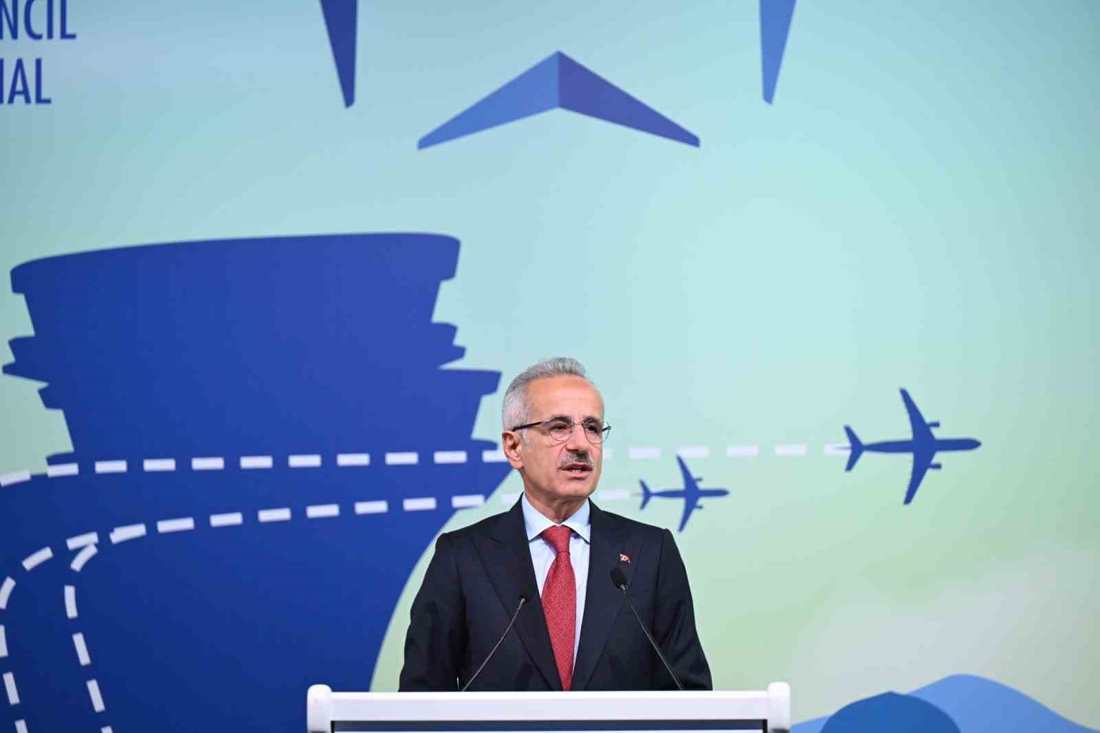 Ankara'dan Yeni Uçuş Rehberi: Tüm Uçuşlar Artık Harita Üzerinden İzlenebiliyor!
