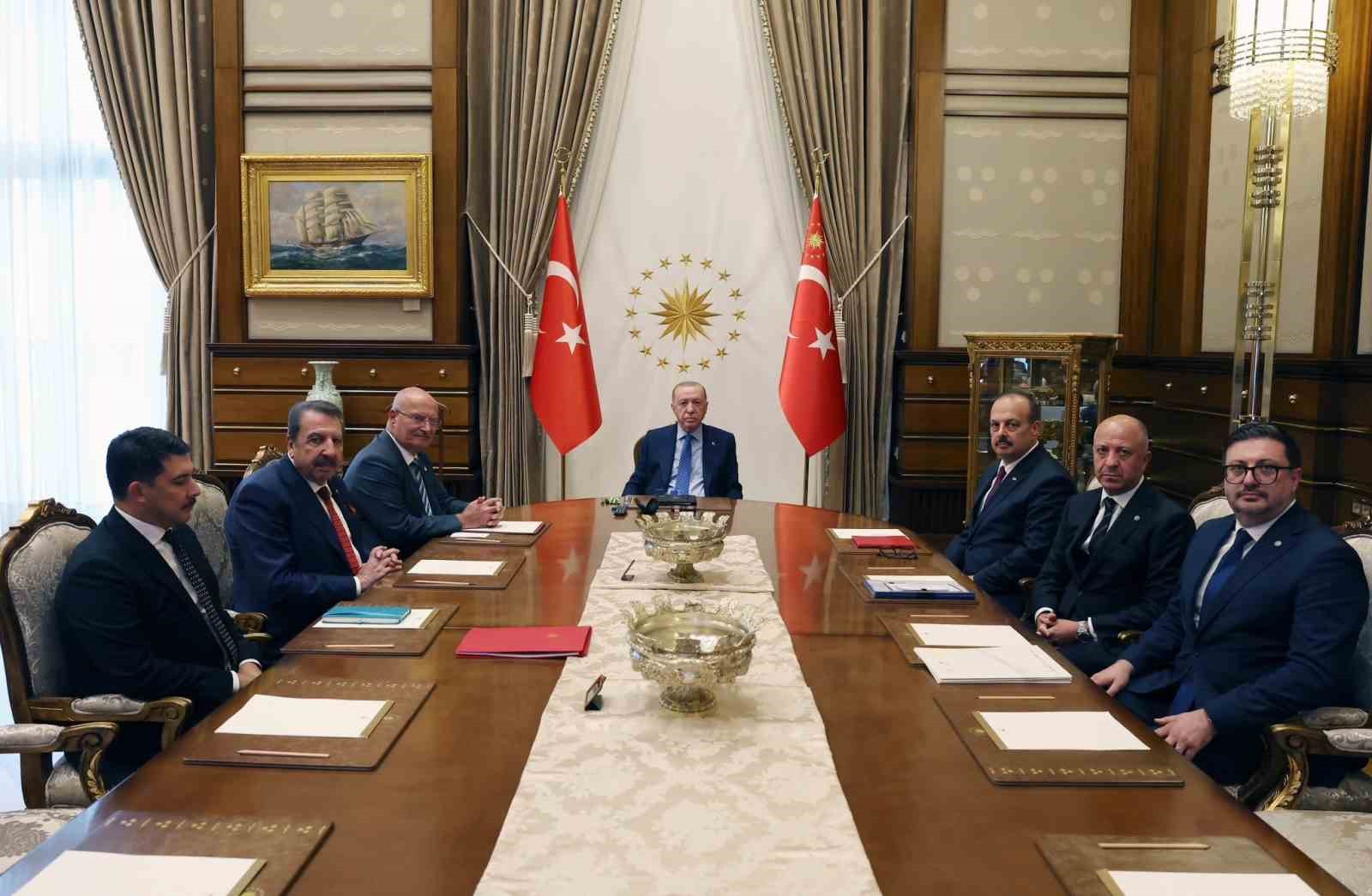 Cumhurbaşkanı Erdoğan, Vali Canbolat’ı Külliye'de Ağırladı