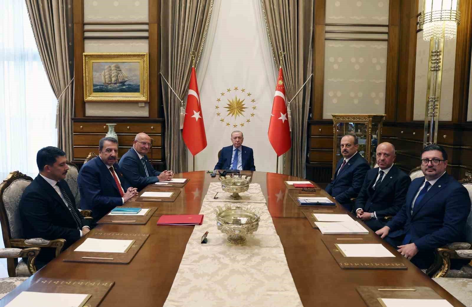 Ankara'nın Ekonomik Geleceği İçin Önemli Rapor Cumhurbaşkanı'na Sunuldu