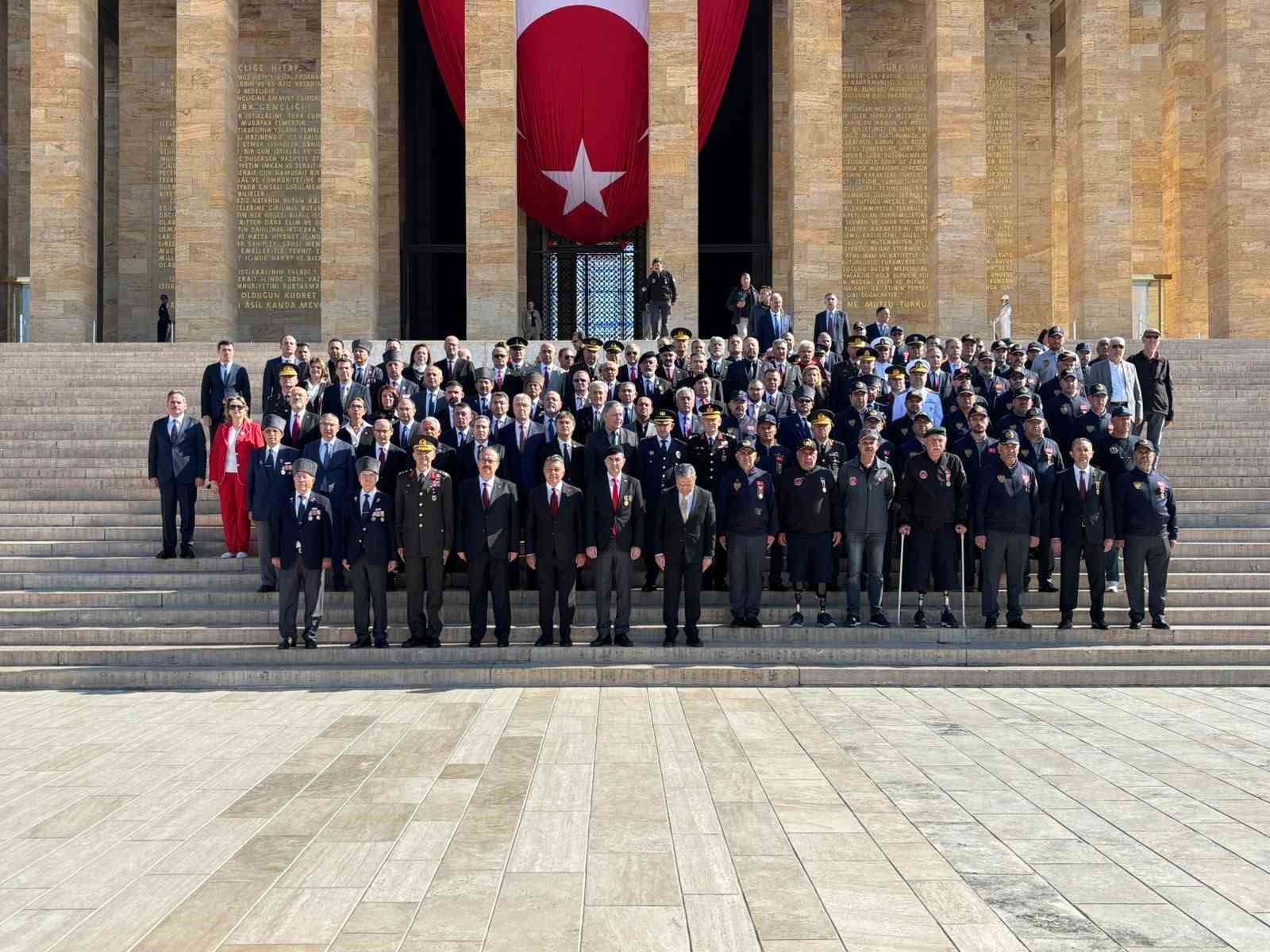 Ankara Valisi Canbolat'tan Anıtkabir'e Anlamlı Ziyaret