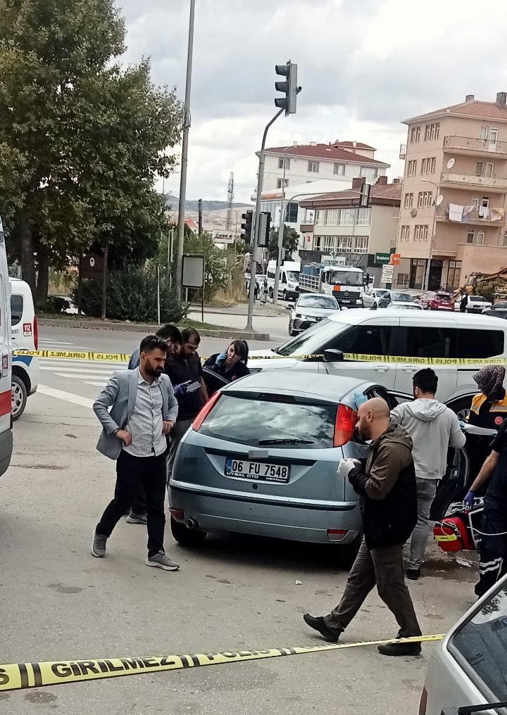 Ankara'da park halindeki otomobilde iki ceset bulundu