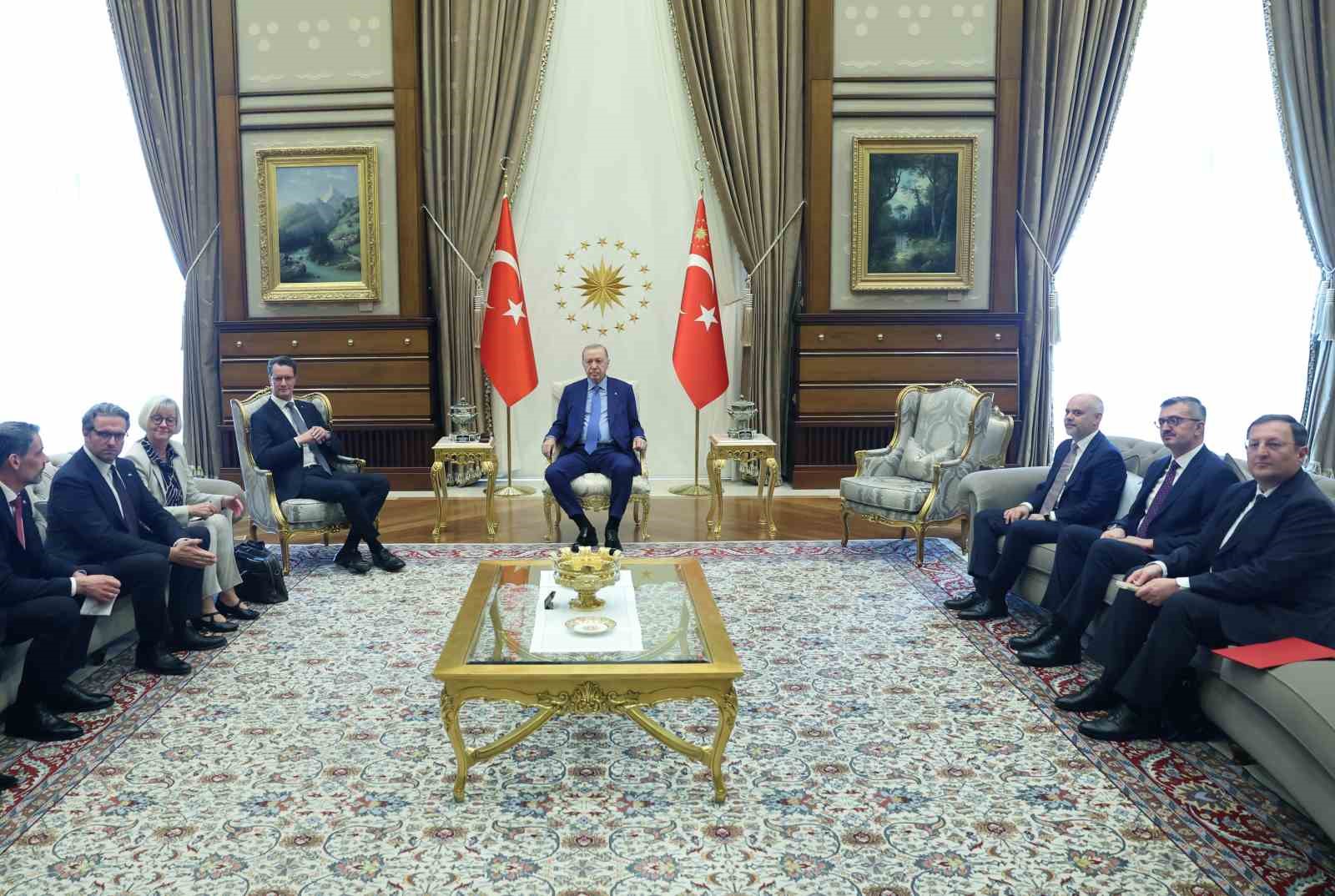 Erdoğan, Almanya'nın Kuzey Ren-Vestfalya Eyalet Başbakanı Wüst ile Bir Araya Geldi