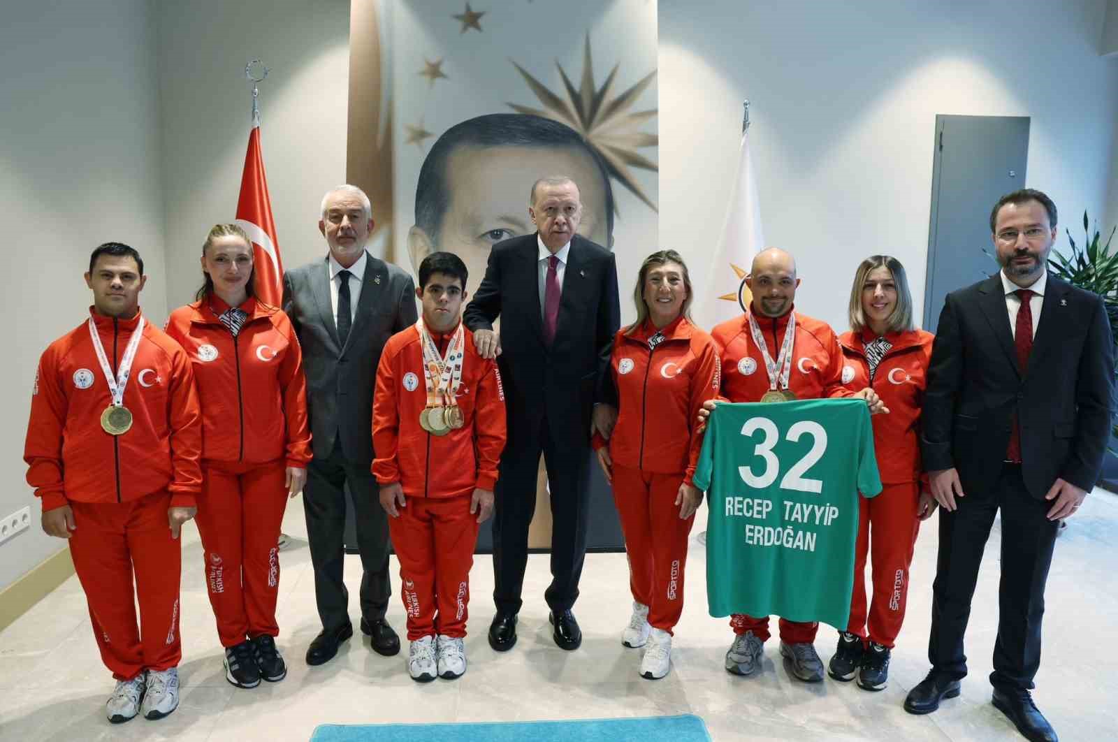 Cumhurbaşkanı Erdoğan, Özel Sporcularla Buluştu