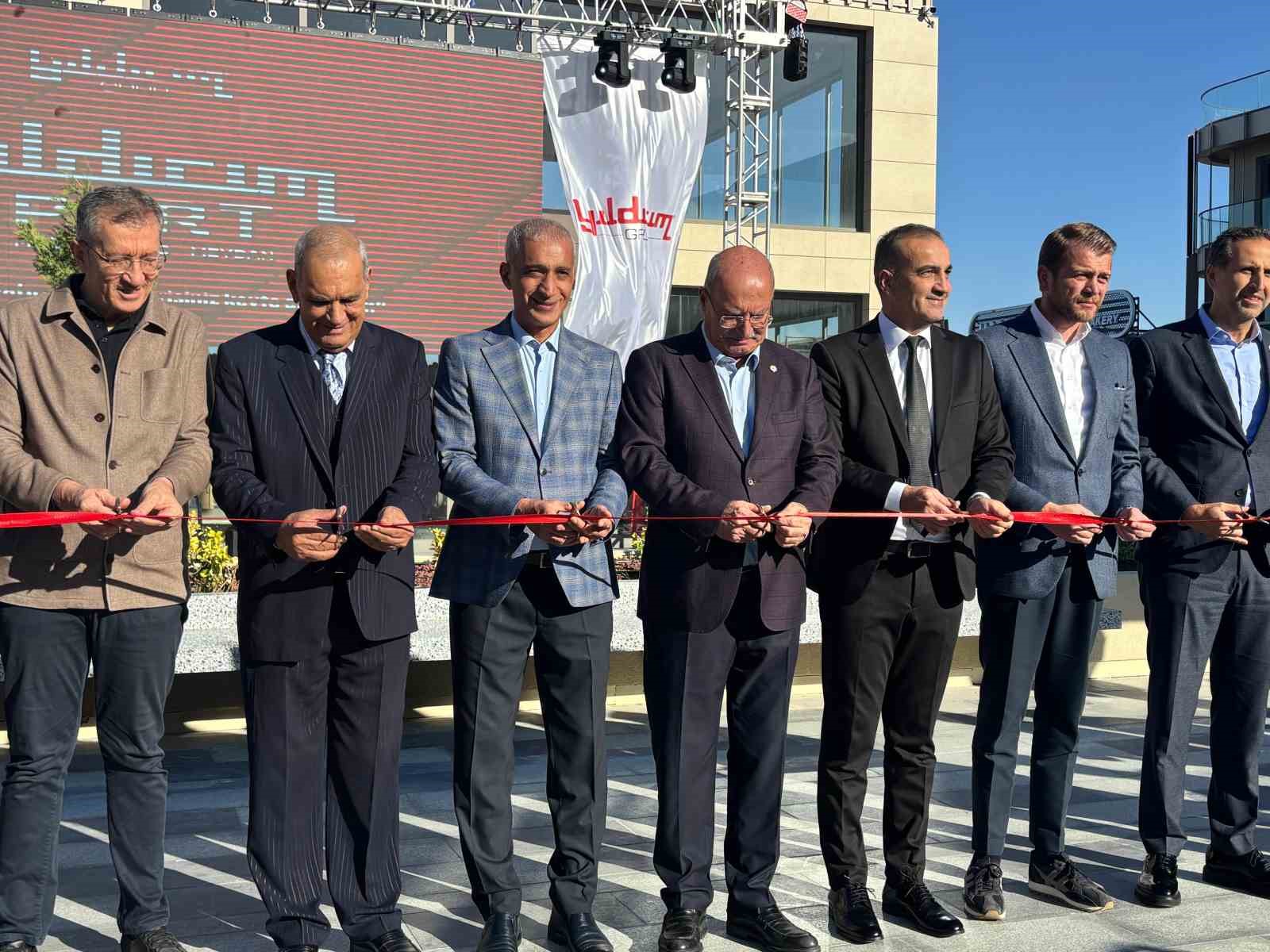 Gölbaşı'nda Yeni Bir Sosyal Yaşam Merkezi Açıldı