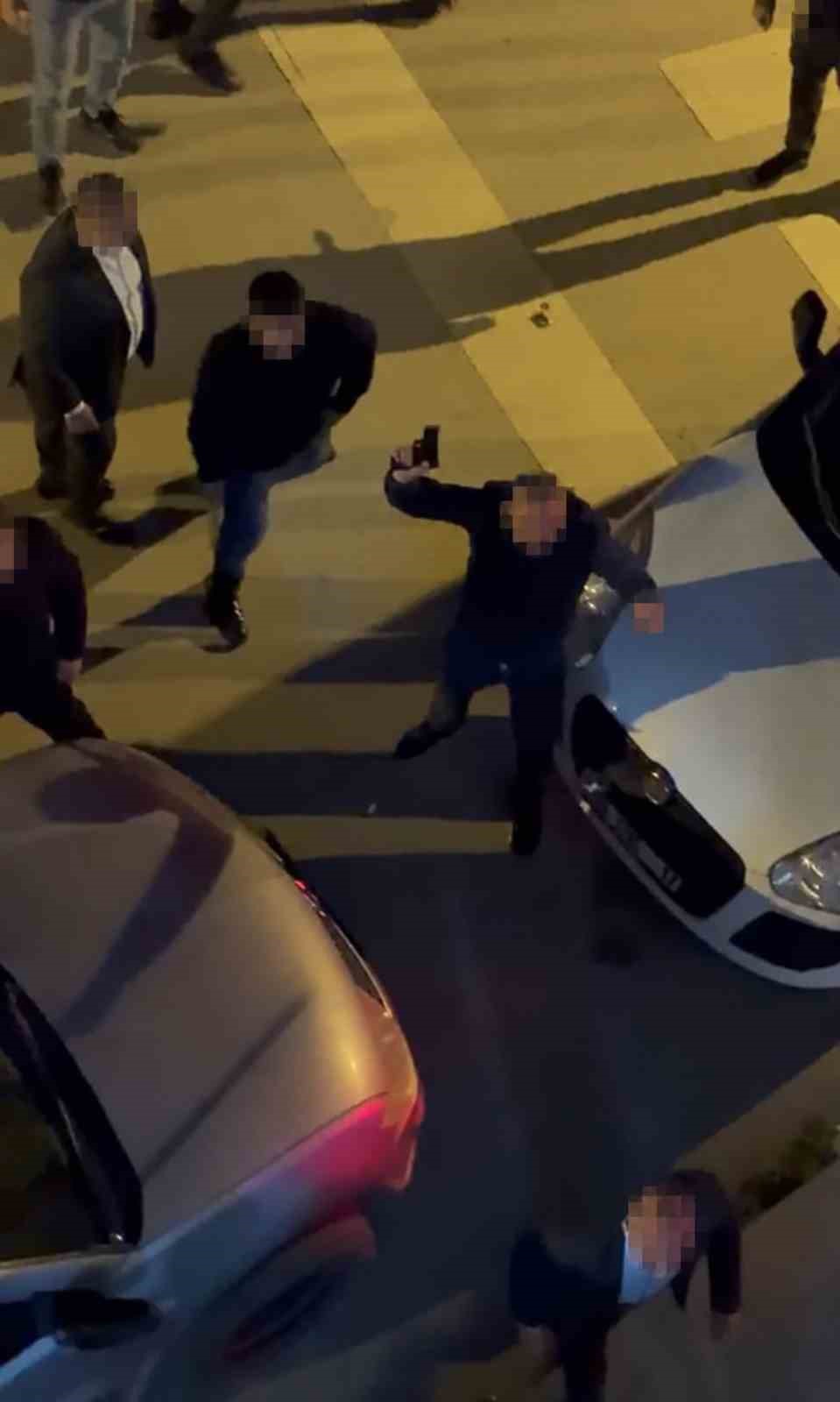 Ankara'da Silahlı Kavga: Evler ve Araçlar Hedef Alındı