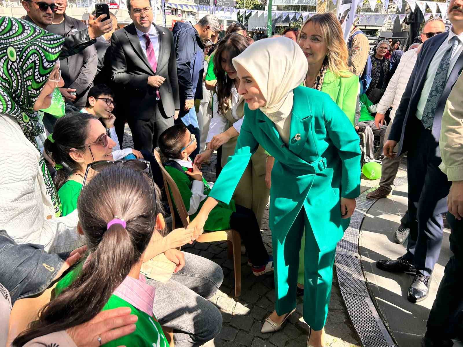 Bakan Göktaş: Engelli vatandaşlara 490 bin destek sunuyoruz