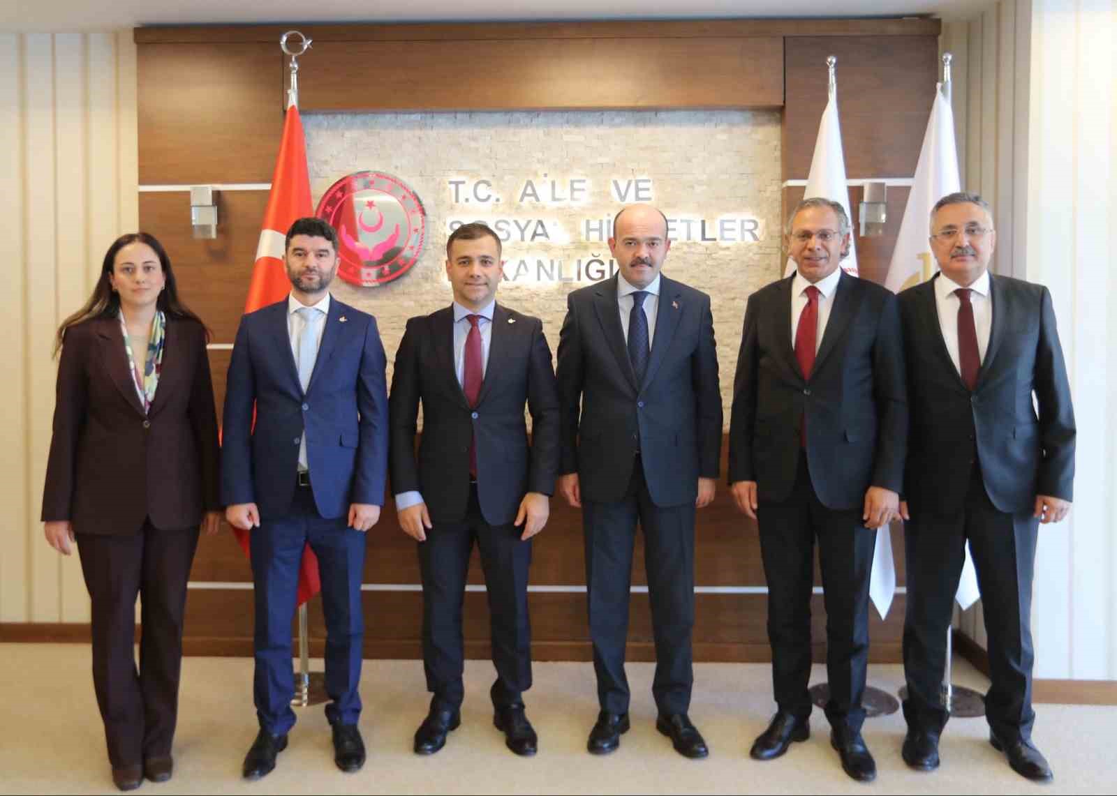 Bakan Göktaş'tan Masa Tenisi Protokolü Açıklaması