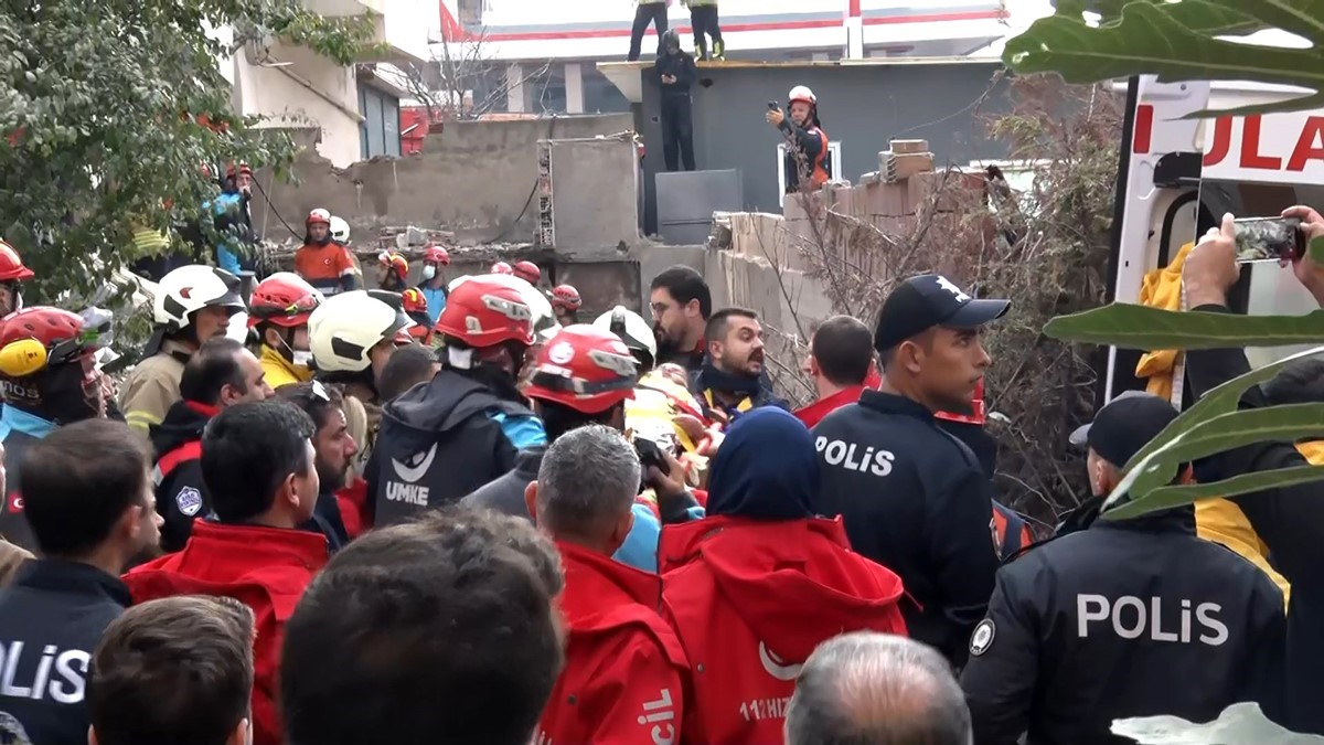 Bakan Çiftçi: Maltepe'de Tüm Gücümüzle Sahadayız