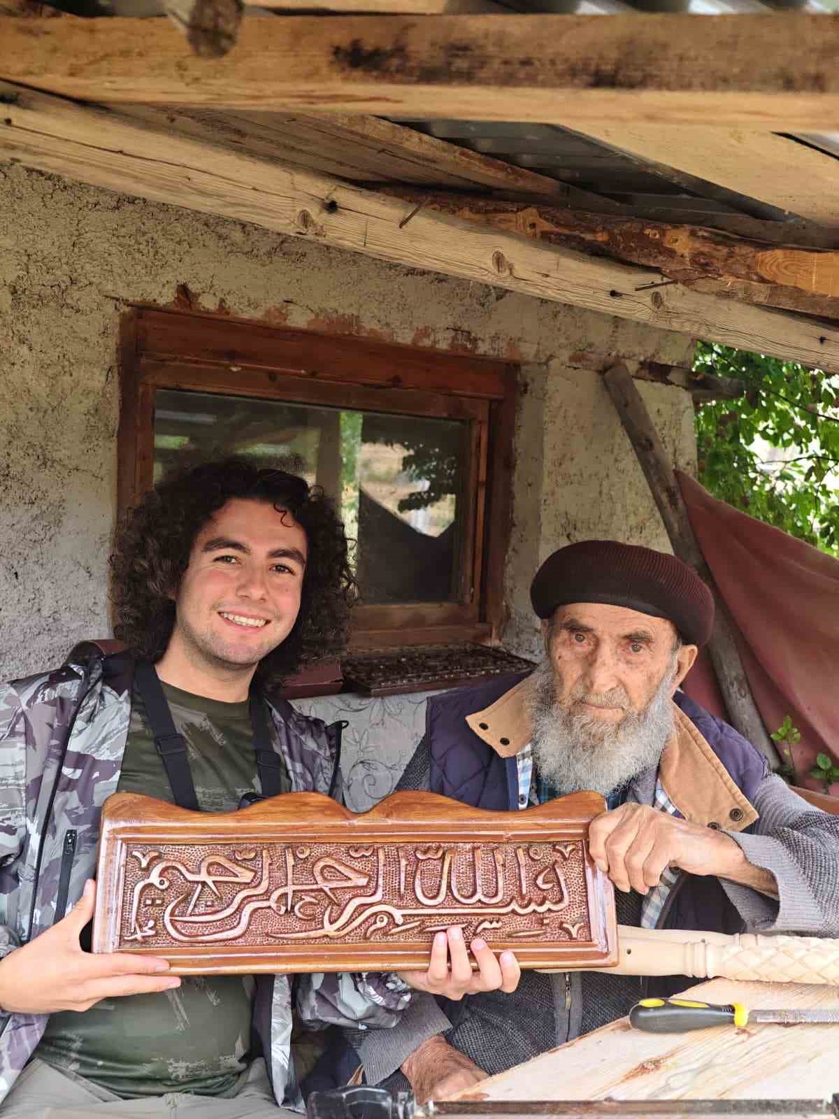 93 Yaşındaki Hacı Mehmet Özen'in Baston Geleneği: Ücretsiz ve Karşılıksız İyilik