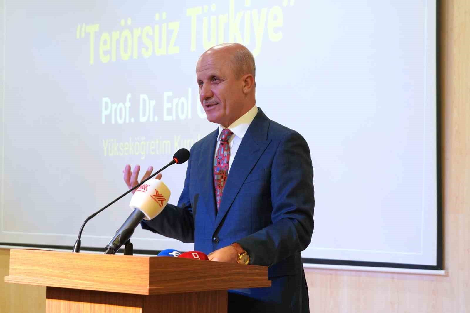 YÖK Başkanı Özvar'dan Üniversitelere Çarpıcı Sınav Uyarısı
