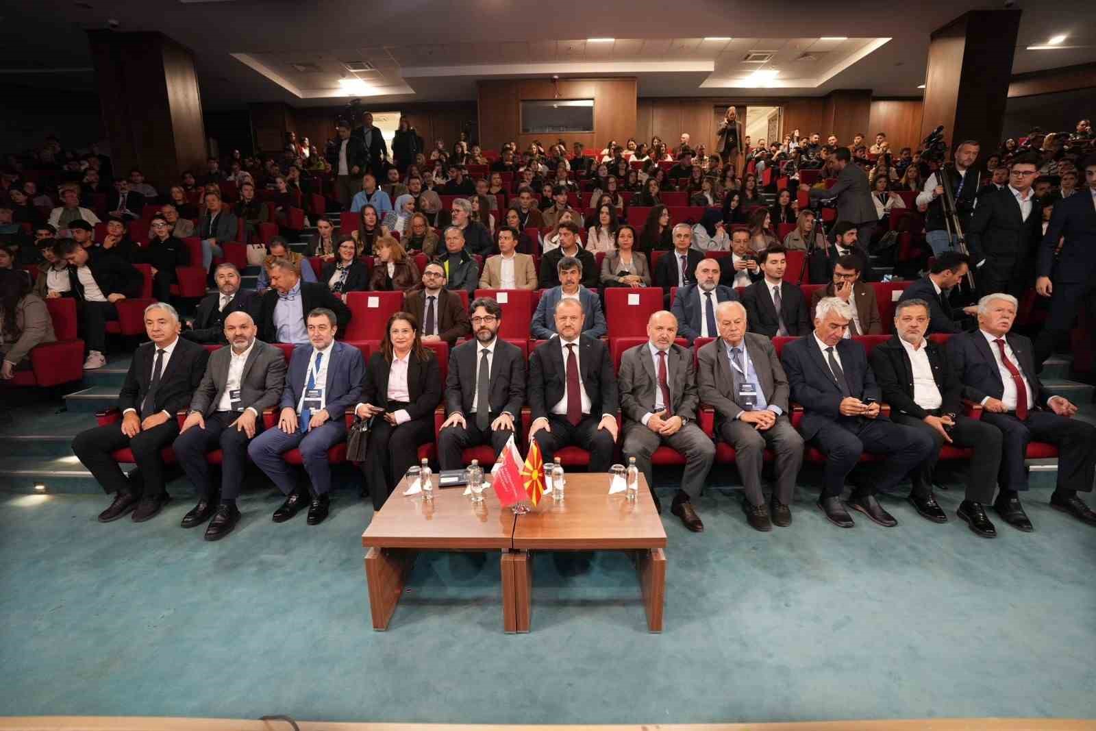 Uluslararası Gelecekle İletişim Çalıştayı Üsküp’te Yapıldı