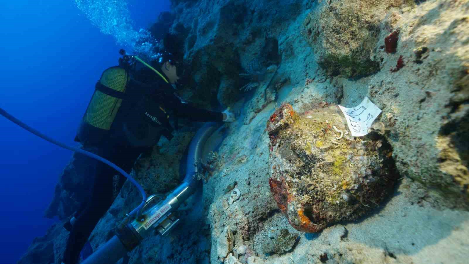 Kekova’da Keşfedilen Tarihi Amforalar, Denizcilik Tarihimize Işık Tutuyor