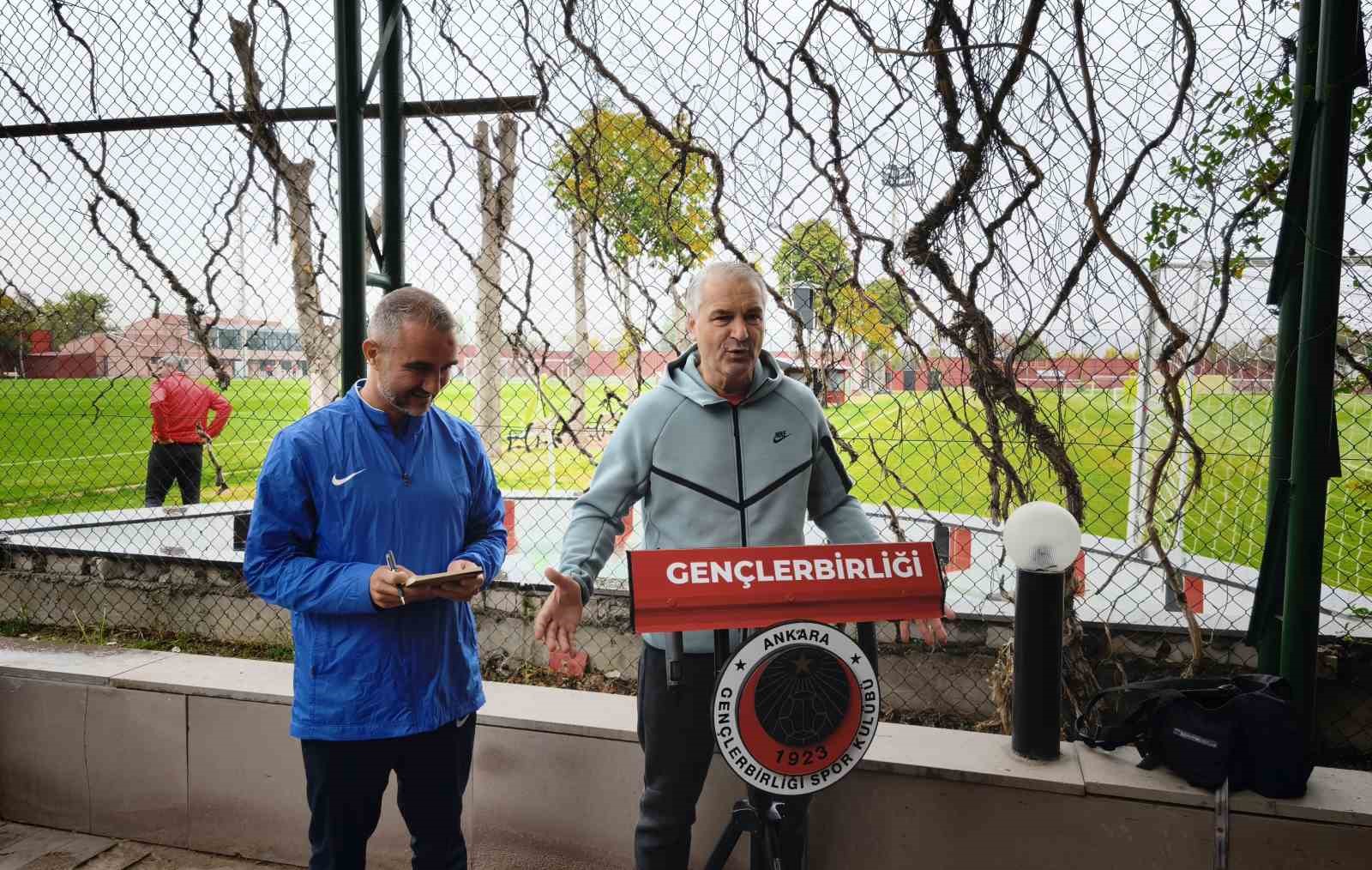 Bernd Storck: "Galatasaray ile zorlu bir mücadeleye hazırız"
