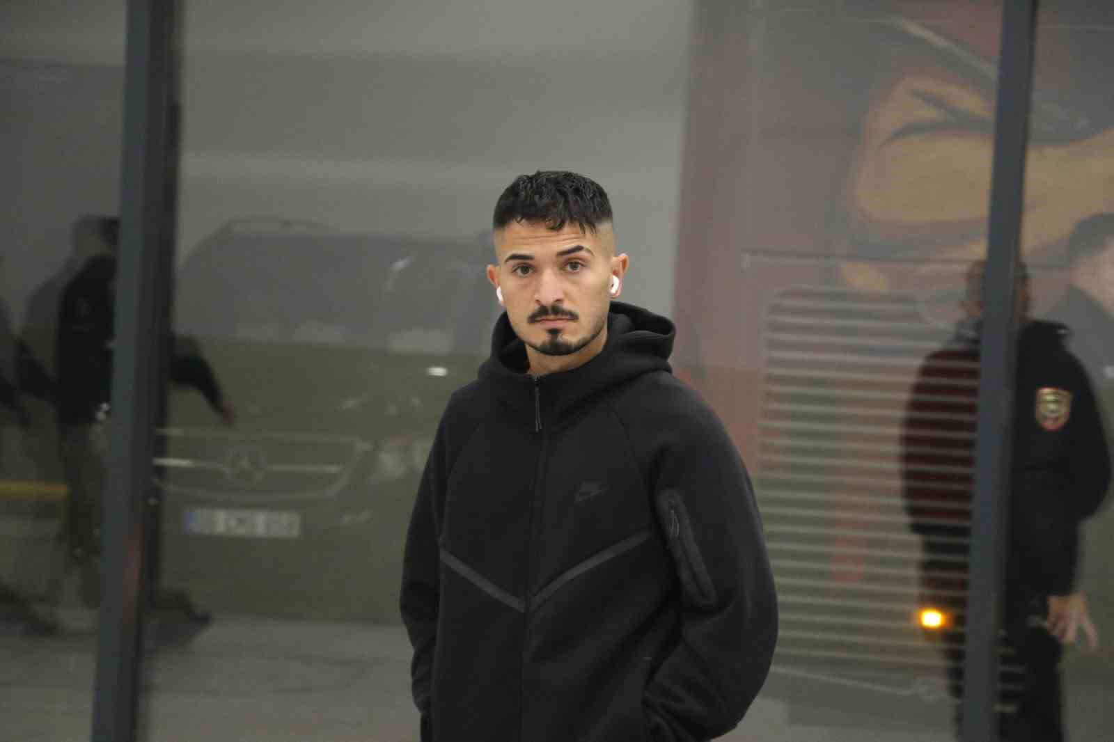 Galatasaray ve Gençlerbirliği Stadyumda Buluştu