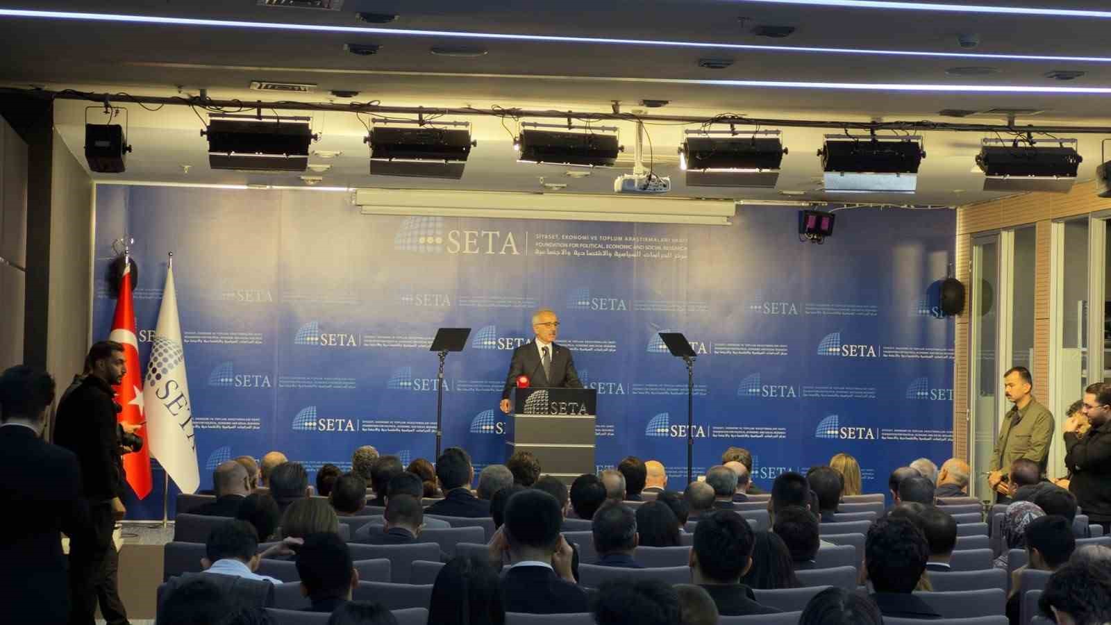 Bakan Uraloğlu, Kalkınma Yolu Projesi ile Ekonomiye 55 Milyar Dolar Katkı Bekliyor