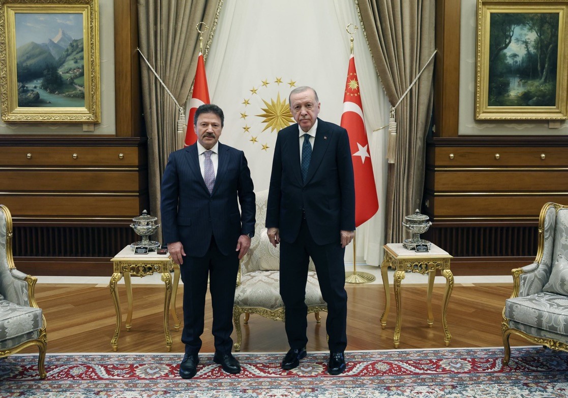Cumhurbaşkanı Erdoğan, TESK Genel Başkanı Mehmet Yiğiner'i Ağırladı