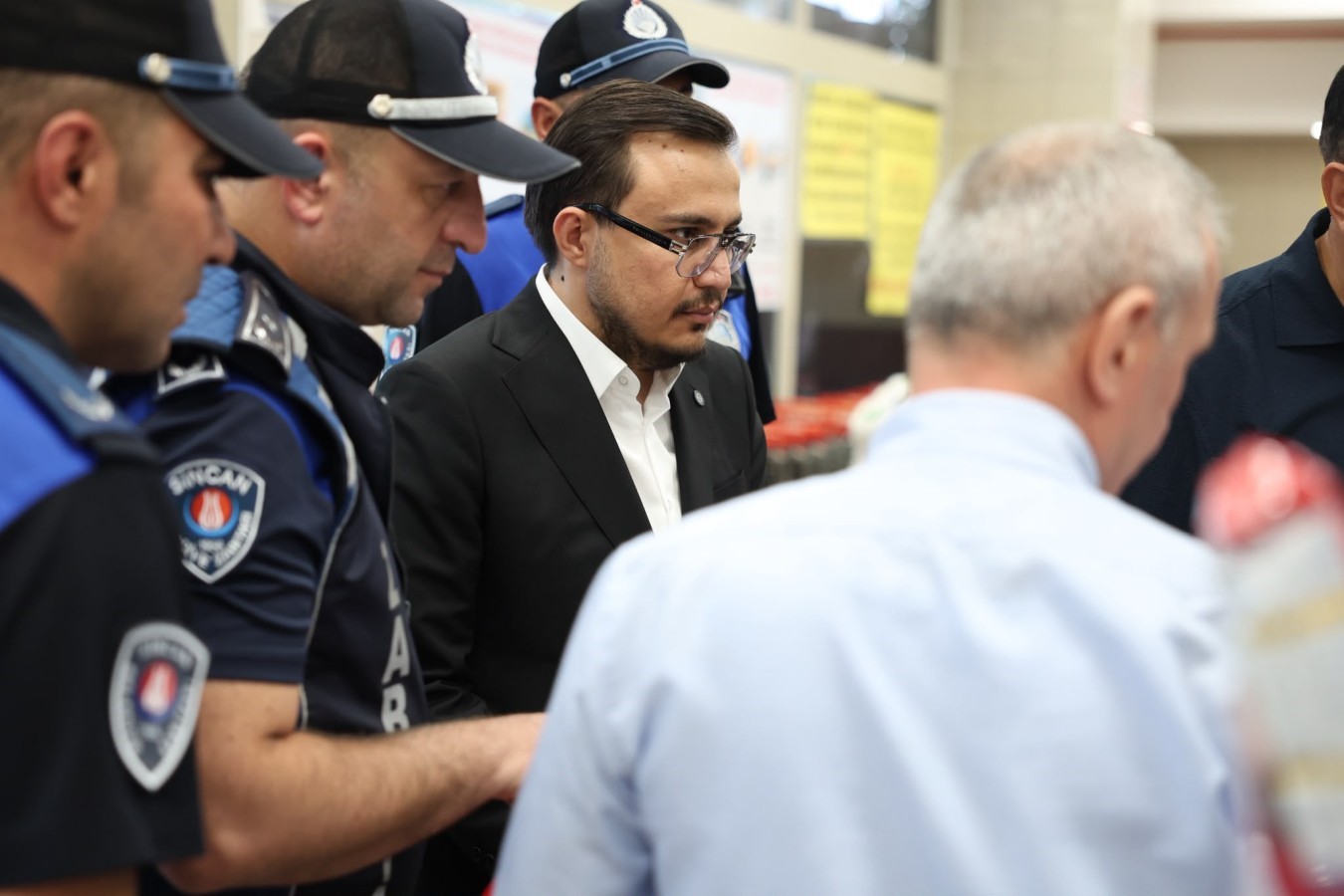Sincan Belediyesi'nden Zincir Markete Sert Uyarı: Müşteri Onuru Öncelik