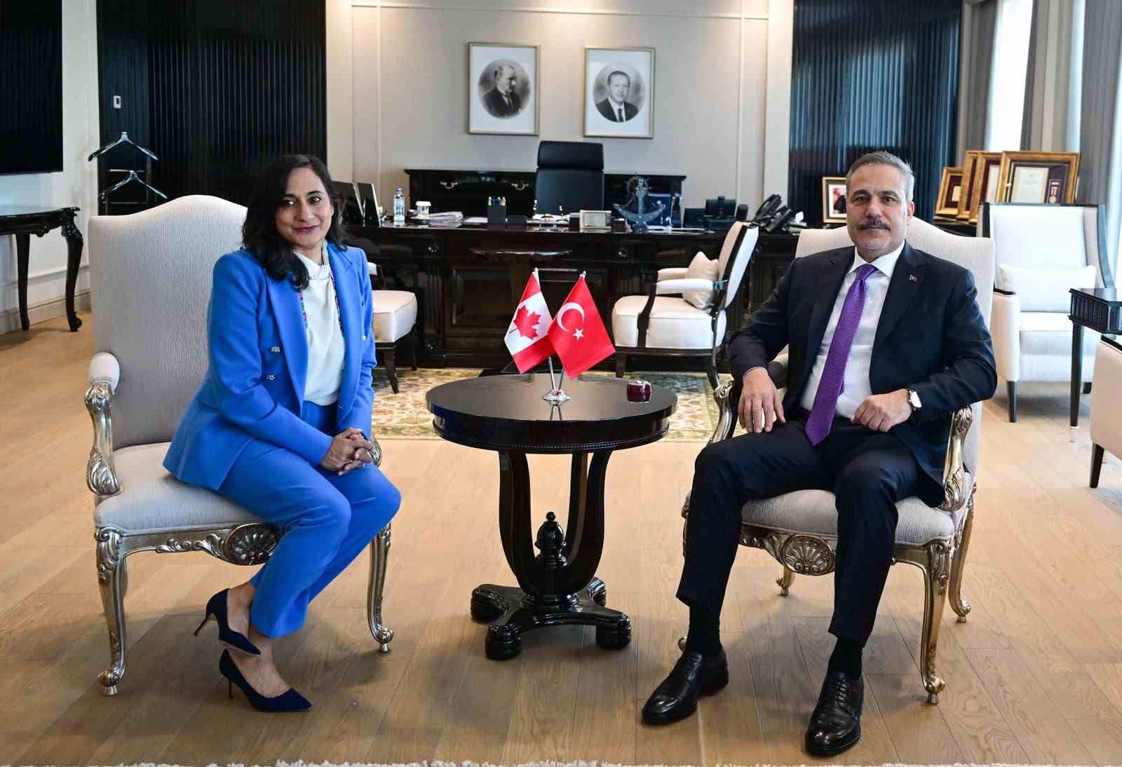 Hakan Fidan, Kanadalı Mevkidaşı Anand ile Ankara'da Buluştu