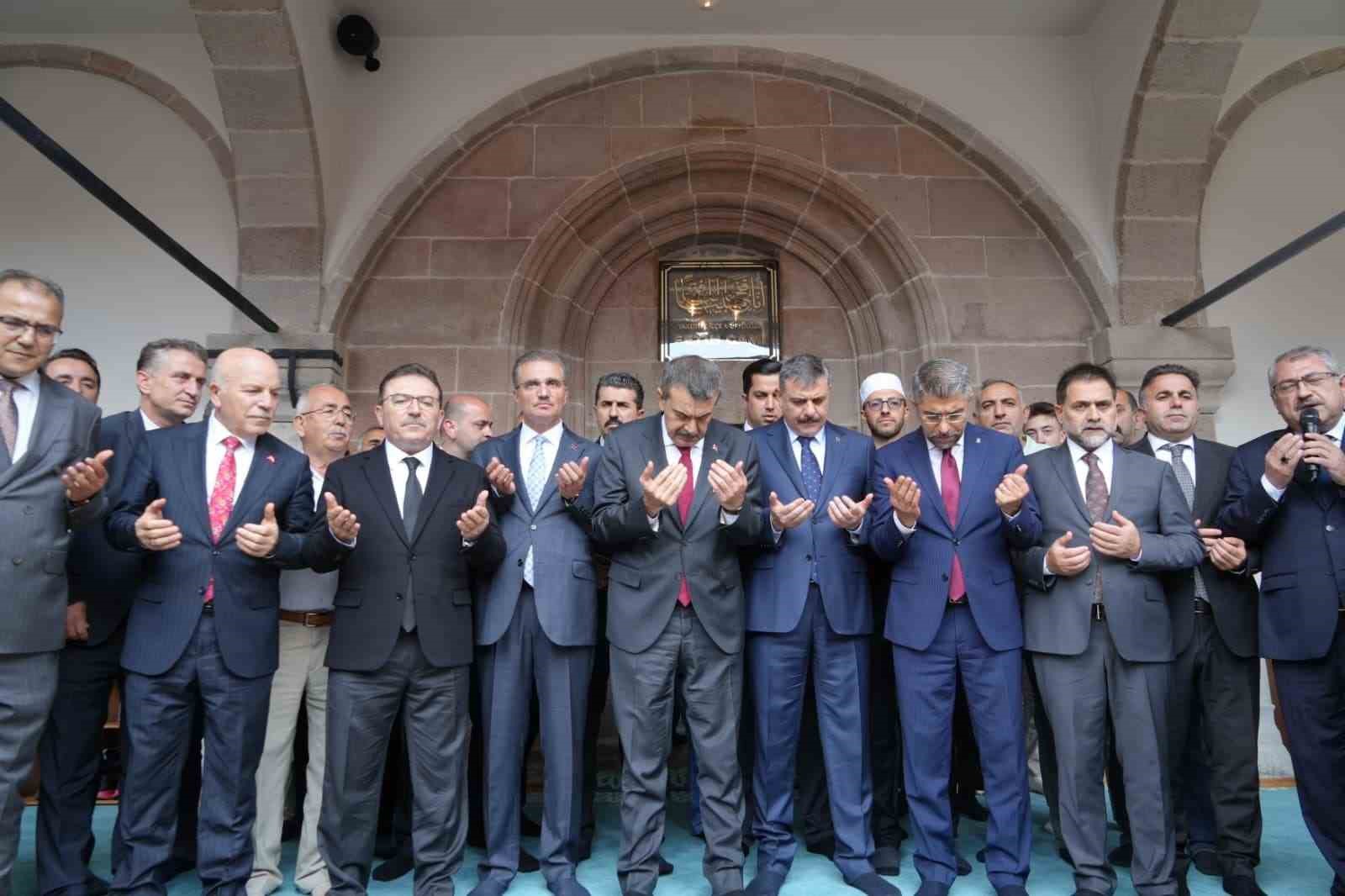 Fetih Camii Yeniden İbadete Açıldı: Restorasyon Törenle Kutlandı