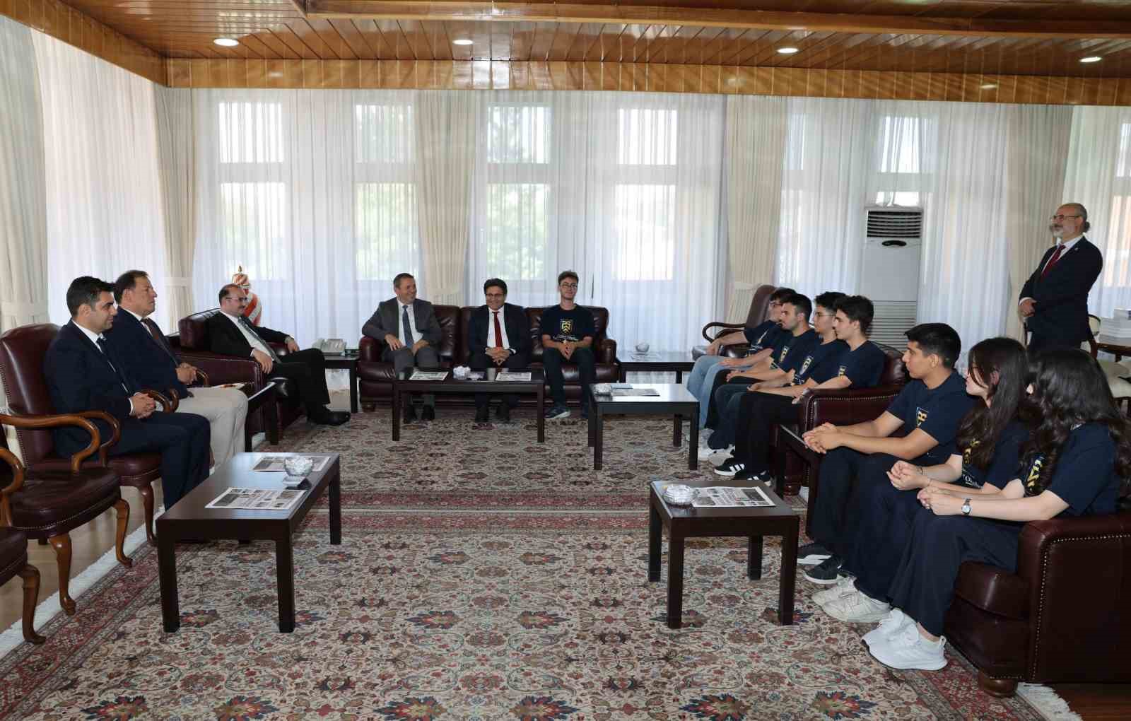 Atatürk Üniversitesi Özel Vakıf Okulları 2026 YKS'de Öne Çıktı