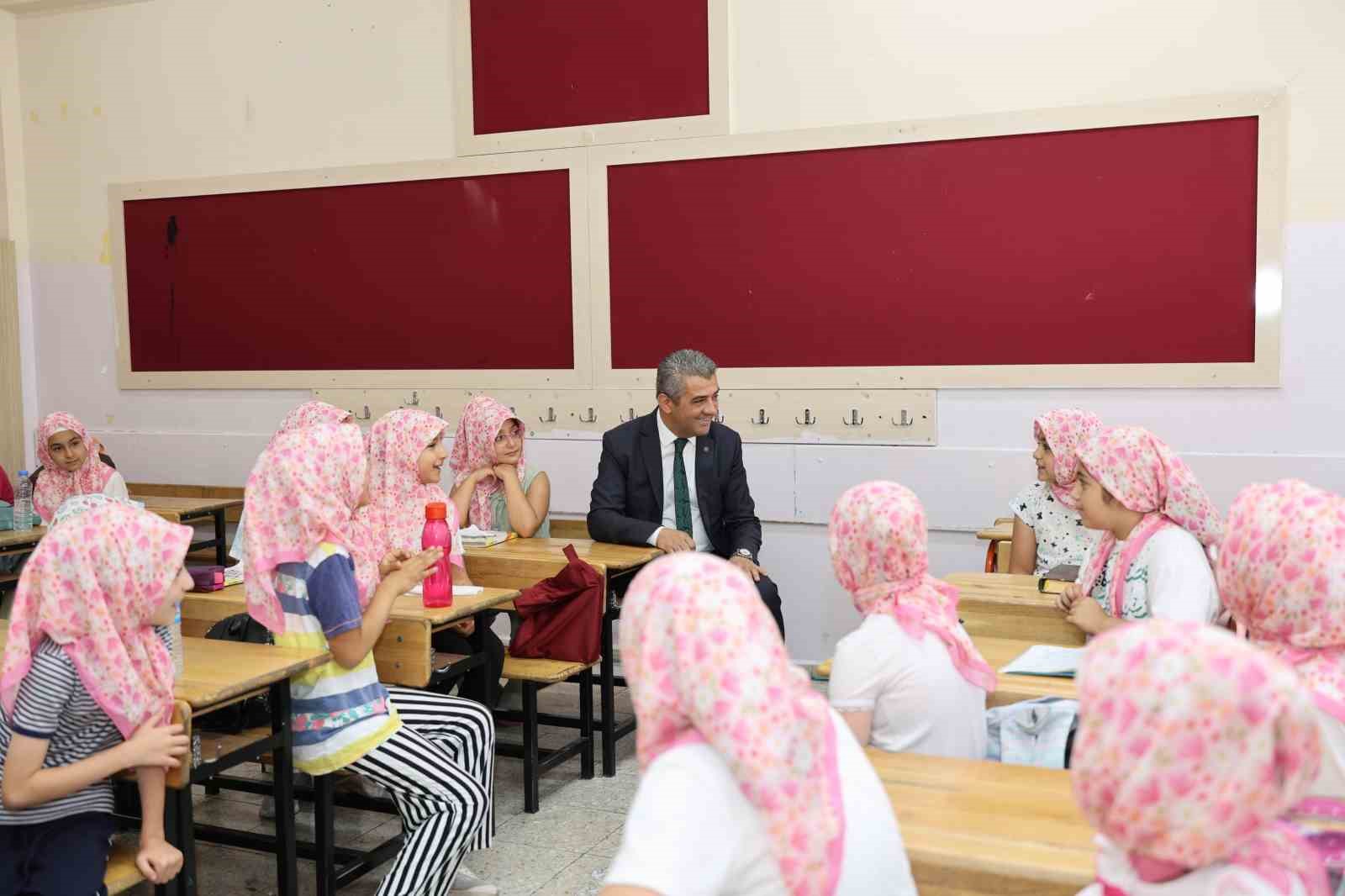 Yaz Kurslarıyla Çocukların Geleceği Parlıyor
