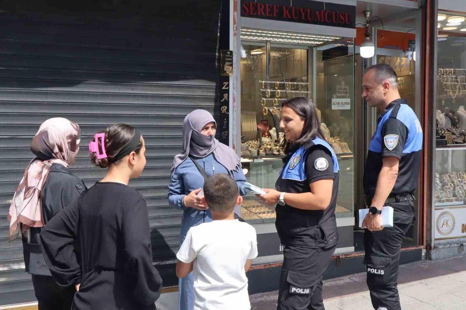Bağcılar'da Polisten Dolandırıcılık Uyarısı: Dikkat Edin!