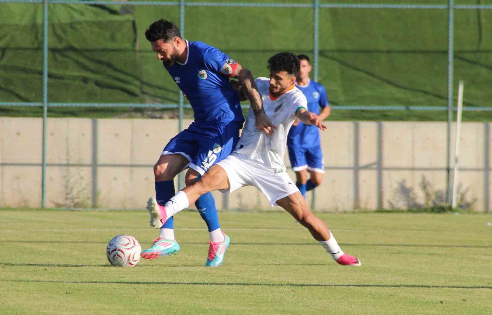 Erzurumspor ve Alanyaspor Golsüz Beraberlikle Sahadan Ayrıldı