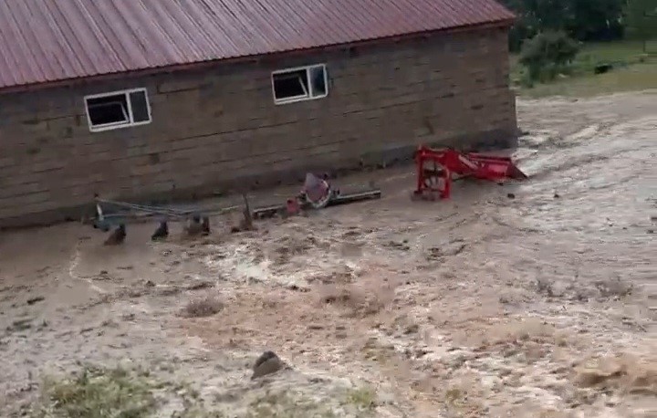 Erzurum’da Sel Felaketi: Dumankaya Mahallesi Su Altında Kaldı