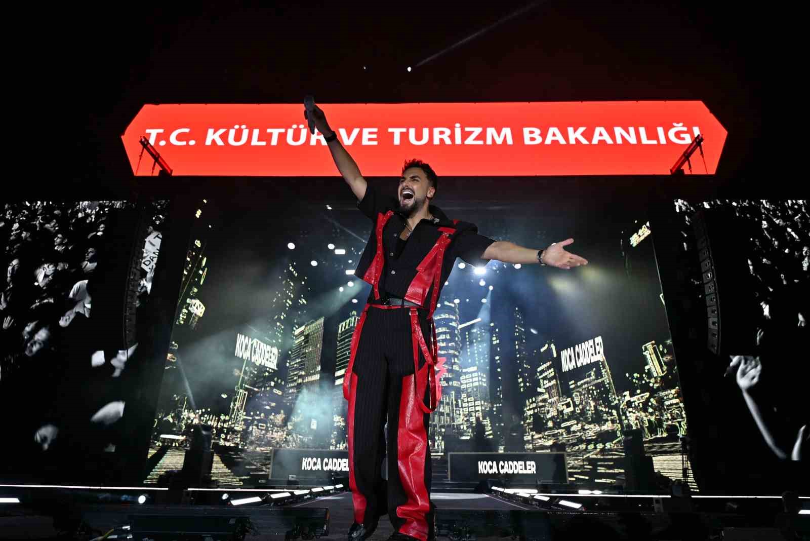 Sefo, Erzurum’da Müzik Rüzgarı Estirdi