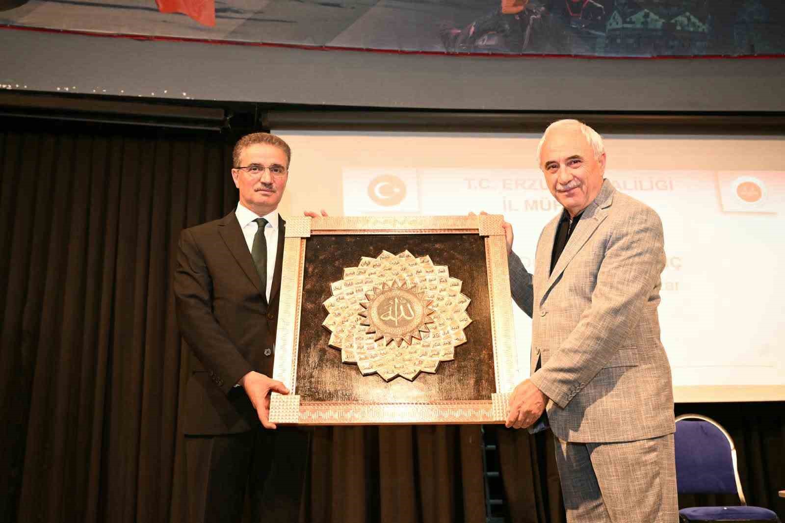 Erzurum'da Peygamberimizin Güzel Ahlakı Konferansı Coşkuyla Gerçekleşti