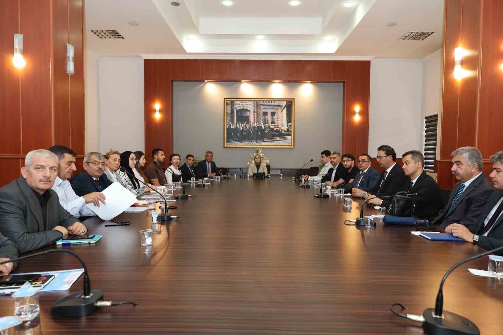 Erzurum'da Hayat Boyu Öğrenme Stratejileri Belirlendi