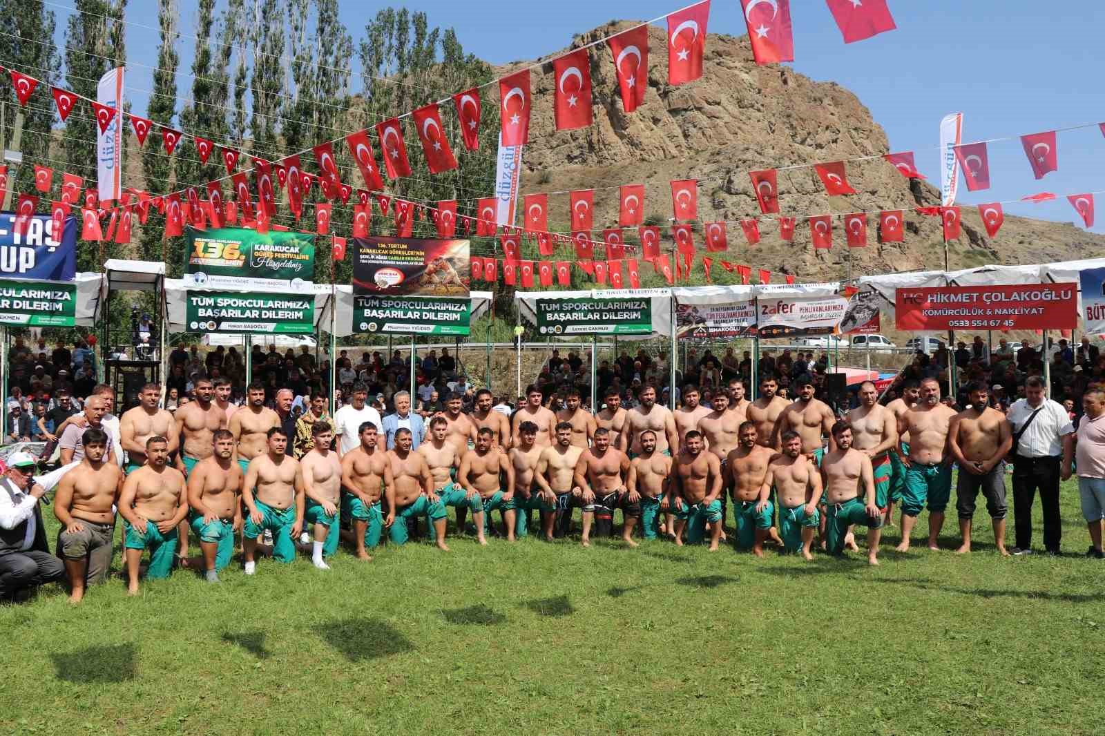 Tortum Güreş Festivalinde 600 Pehlivan Arenada Kıyasıya Mücadele Etti