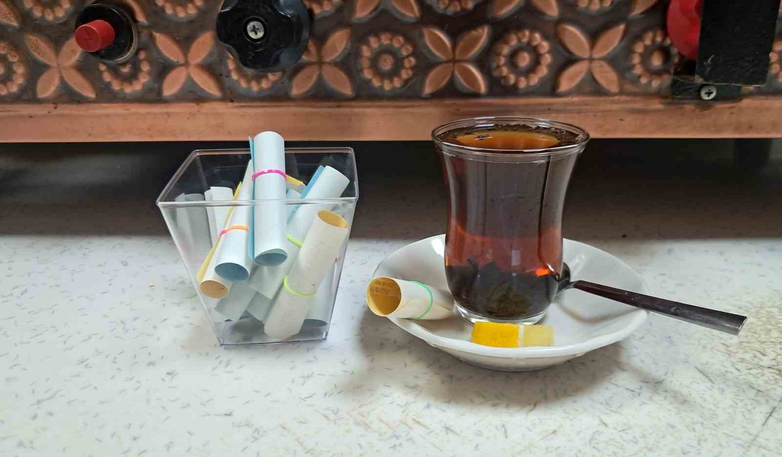 Çay Evi Adisyonlarına Hayat Veren Farklı Mesajlar