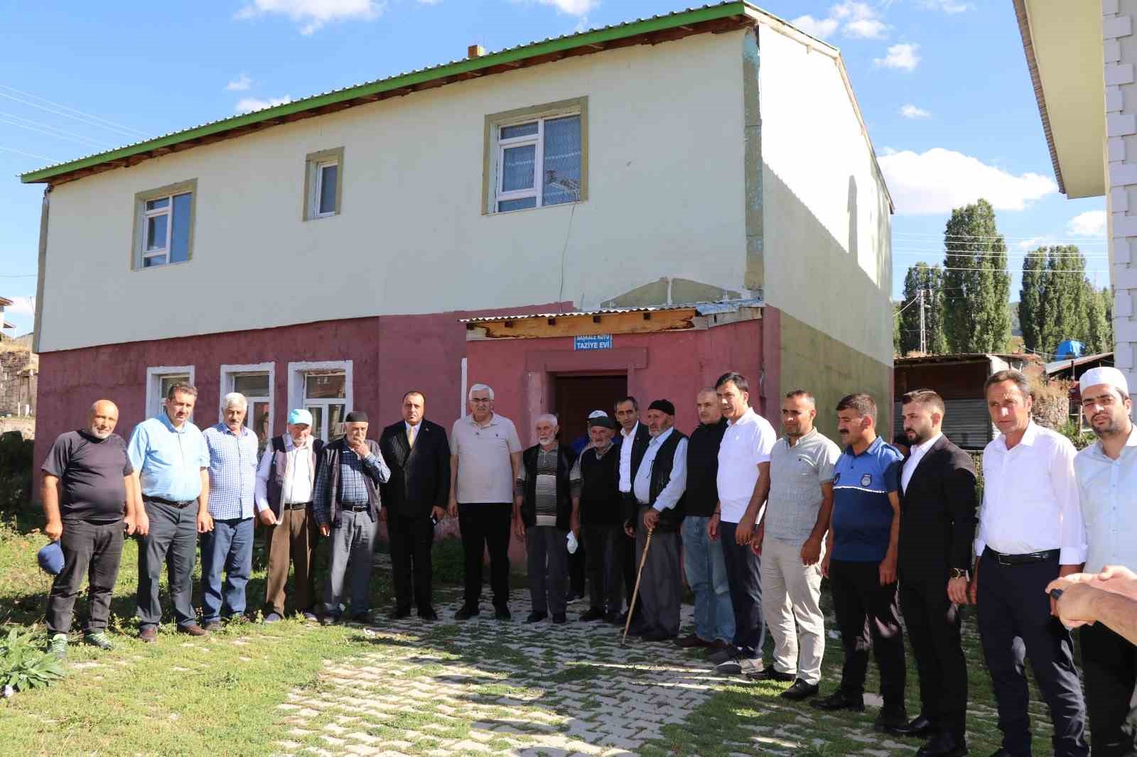 Milletvekili Öz, Narman'da Muhtarlarla Sorunları Ele Aldı