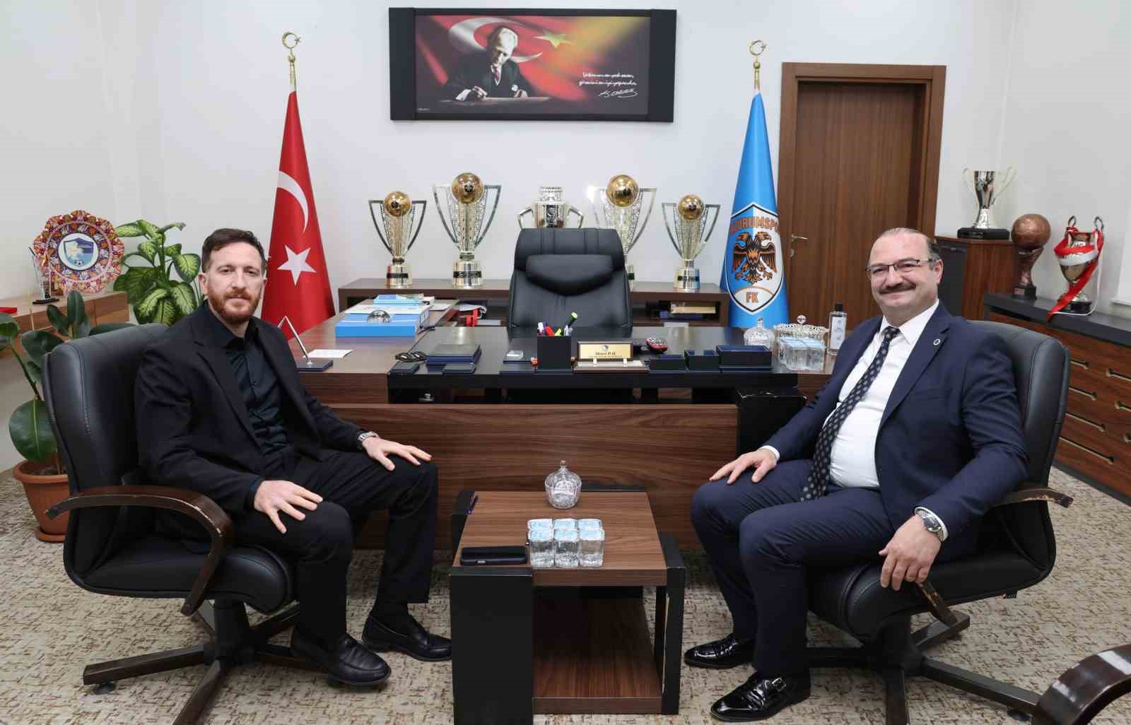Rektör Hacımüftüoğlu'ndan Erzurumspor'a Moral Ziyareti