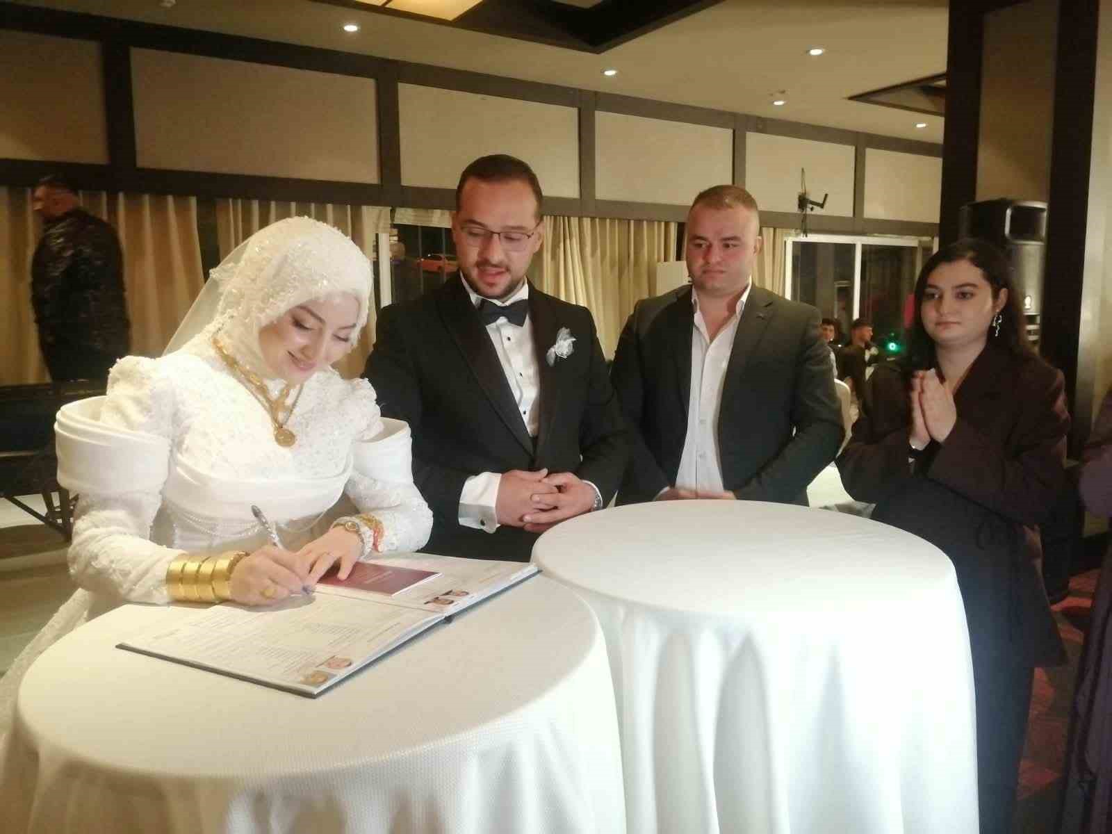 Bağcılar'da Düğün Coşkusu: Eyyüp Ensar Budak ve Fatma Karaman Evlendi