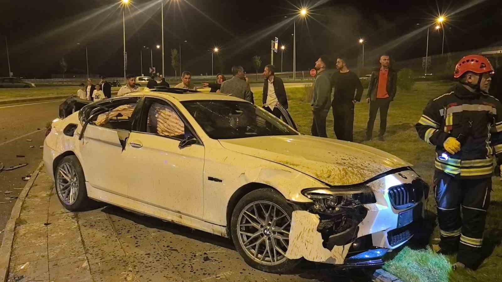 Palandöken'de Araç Çarpıştı: İki Yaralı